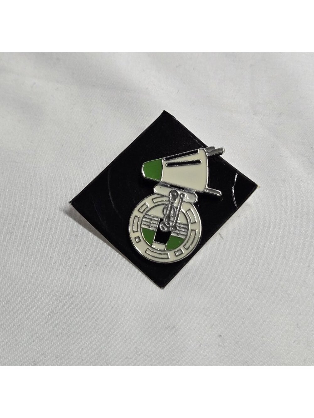 Star Wars D-O Enamel Pin by se7en20 & Disney (NO PLUSH DOLL)